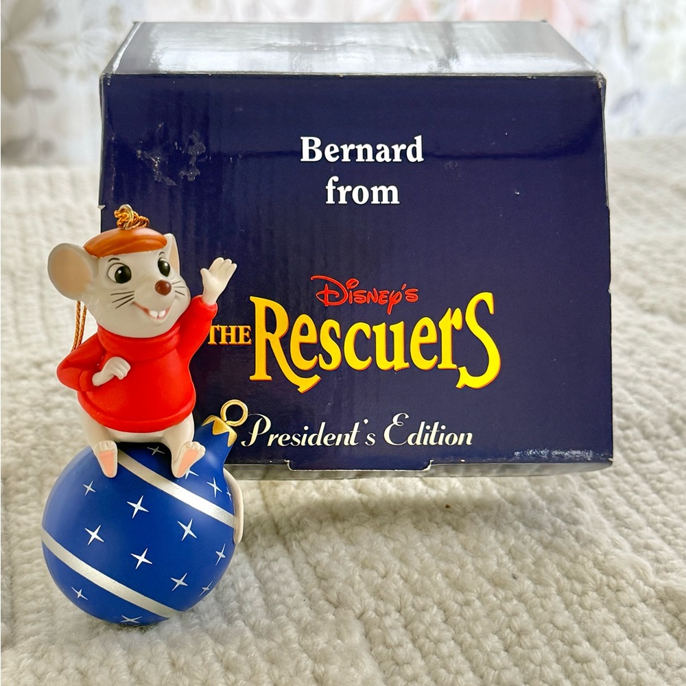 Bernard The Rescuers Disney Christmas Ornament Presidents Edition